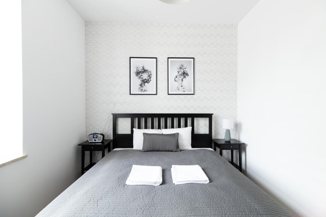 Neo Unique & Bright Apartments, Free Parking, 15Min Old Town & Kazimierz - By Homelike คราคูฟ ภายนอก รูปภาพ