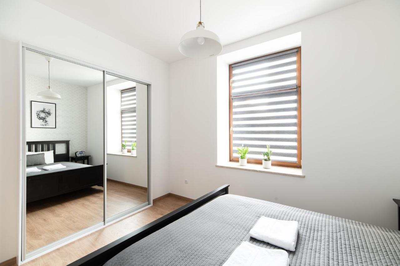 Neo Unique & Bright Apartments, Free Parking, 15Min Old Town & Kazimierz - By Homelike คราคูฟ ภายนอก รูปภาพ
