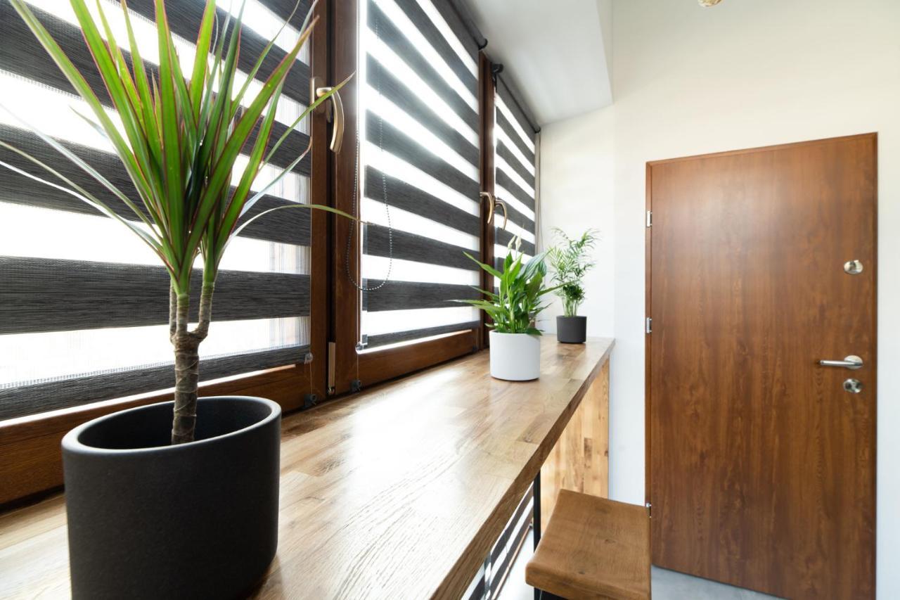 Neo Unique & Bright Apartments, Free Parking, 15Min Old Town & Kazimierz - By Homelike คราคูฟ ภายนอก รูปภาพ