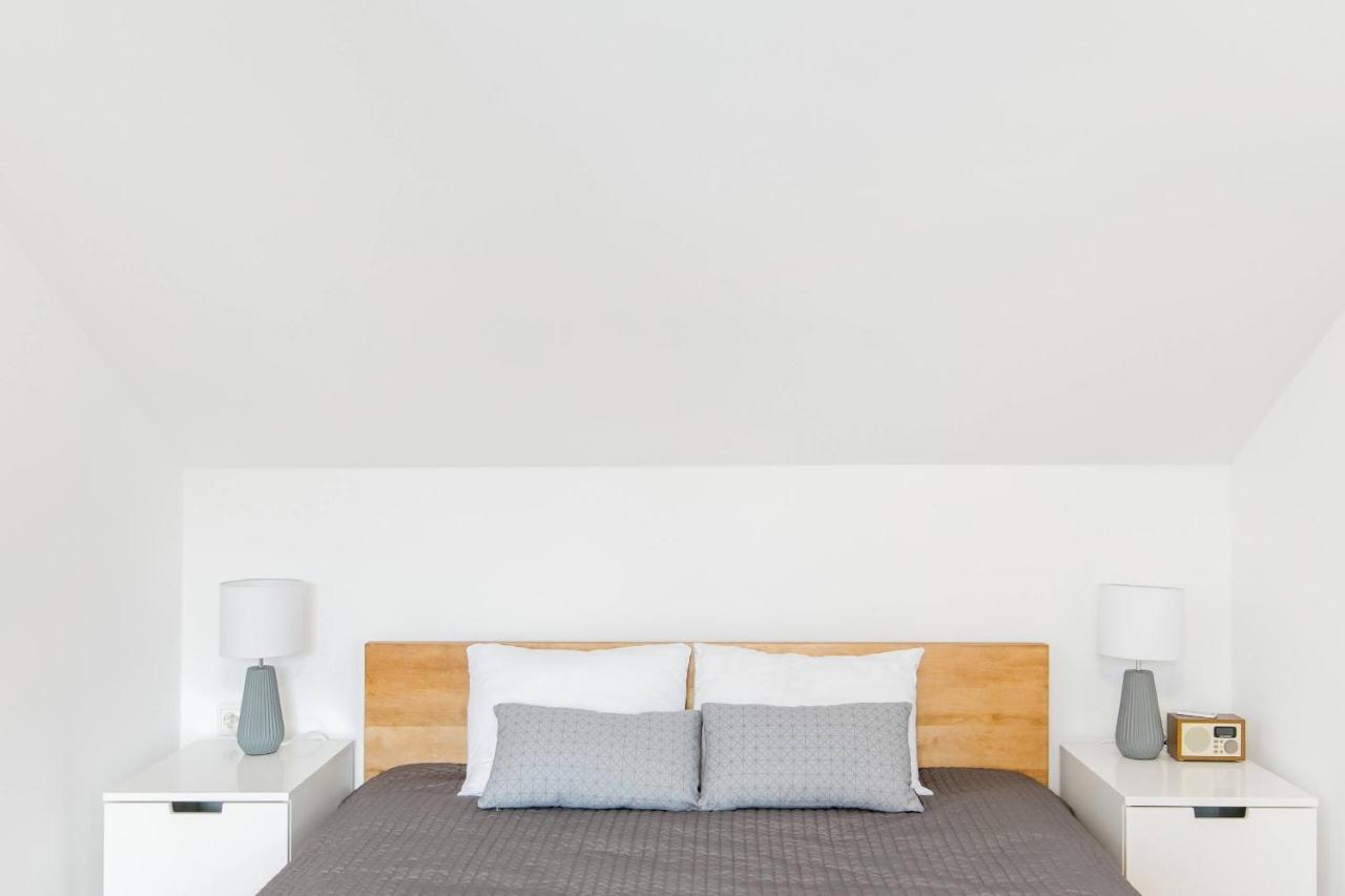 Neo Unique & Bright Apartments, Free Parking, 15Min Old Town & Kazimierz - By Homelike คราคูฟ ภายนอก รูปภาพ
