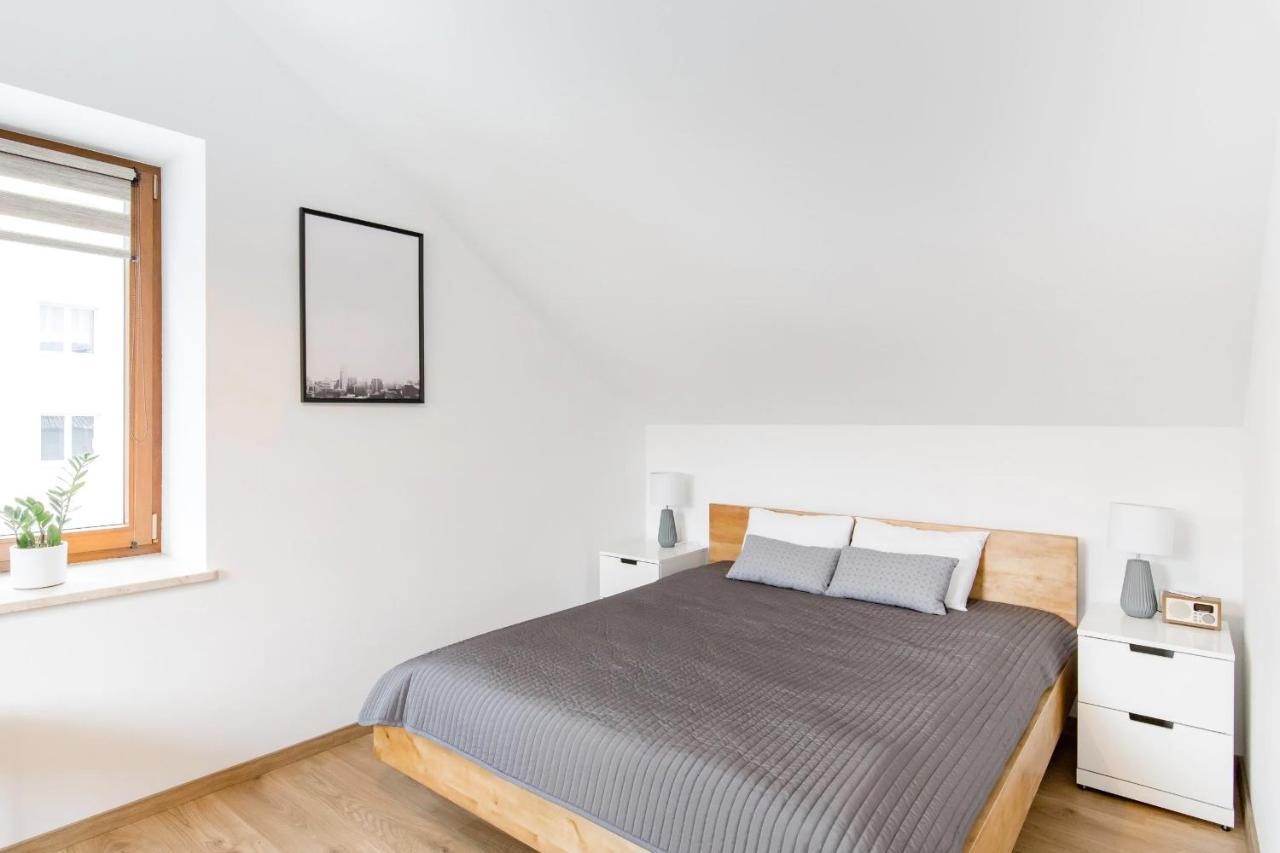 Neo Unique & Bright Apartments, Free Parking, 15Min Old Town & Kazimierz - By Homelike คราคูฟ ภายนอก รูปภาพ