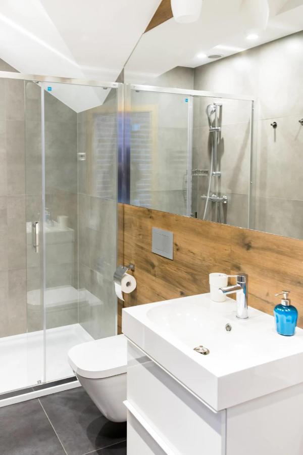 Neo Unique & Bright Apartments, Free Parking, 15Min Old Town & Kazimierz - By Homelike คราคูฟ ภายนอก รูปภาพ