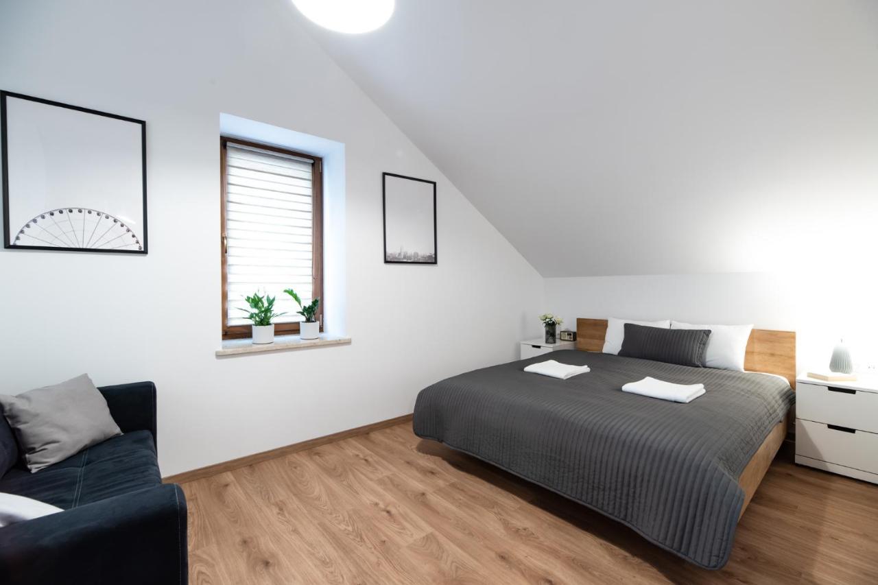 Neo Unique & Bright Apartments, Free Parking, 15Min Old Town & Kazimierz - By Homelike คราคูฟ ภายนอก รูปภาพ