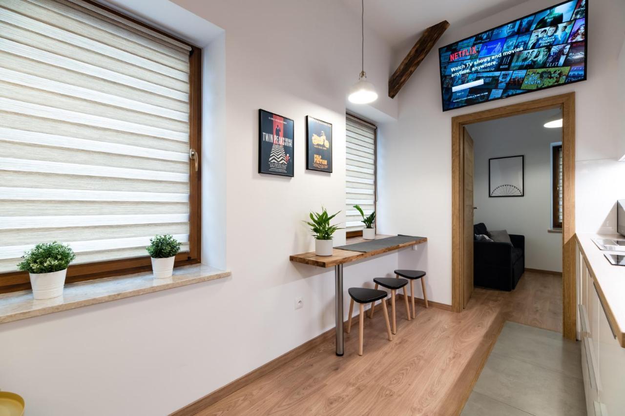 Neo Unique & Bright Apartments, Free Parking, 15Min Old Town & Kazimierz - By Homelike คราคูฟ ภายนอก รูปภาพ